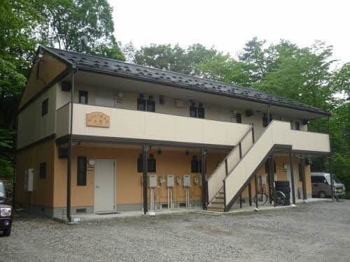サンライフ軽井沢S 101