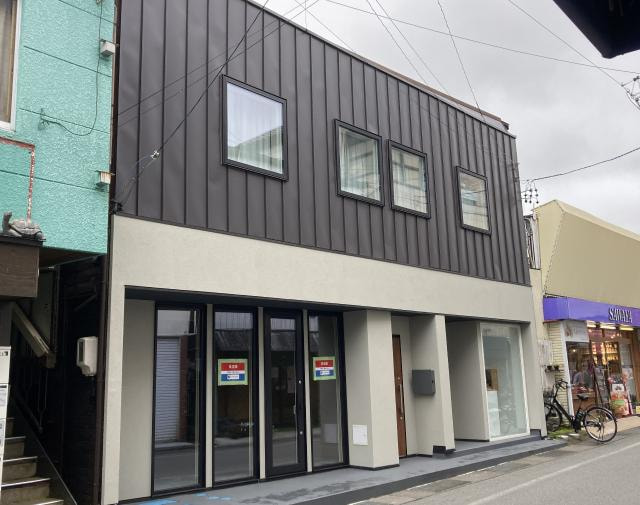 旧軽井沢 テニスコート通り店舗 1F